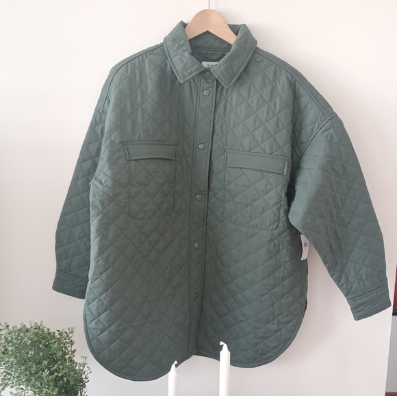 🆕️NWT Old Navy StretchTech Oversized Quilted Shacket - Picture 12 of 16